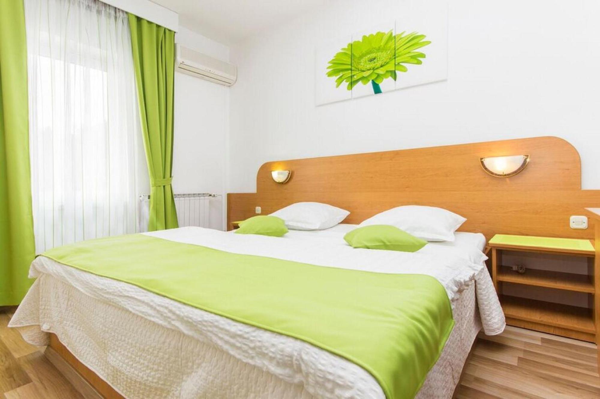 Hotel Pansion Zlatna Ribica Brodarica  Exteriér fotografie